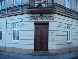 Dom pod Czarnym Orłem - Apteka