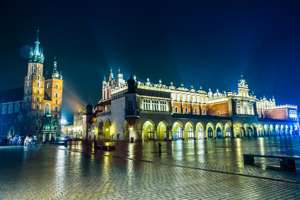 Rynek Głowny w Krakowie nocą Rynek Głowny w Krakowie