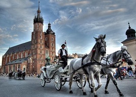 Dorożka na Rynku Głównym Zwiedzanie Krakowa dorożką